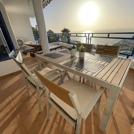 Sunny Modern - Sea View And Access Apartmán
